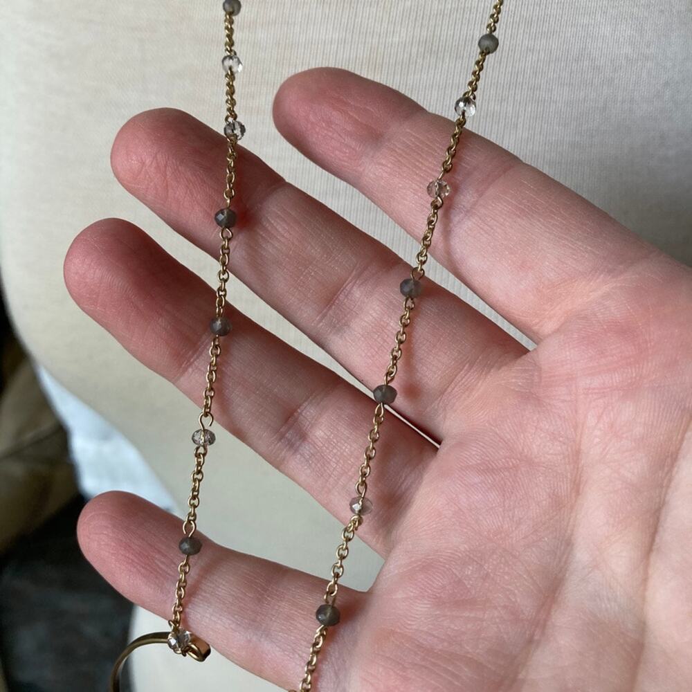 Cursive R openwork gold-tone necklace - Picture 7 of 9